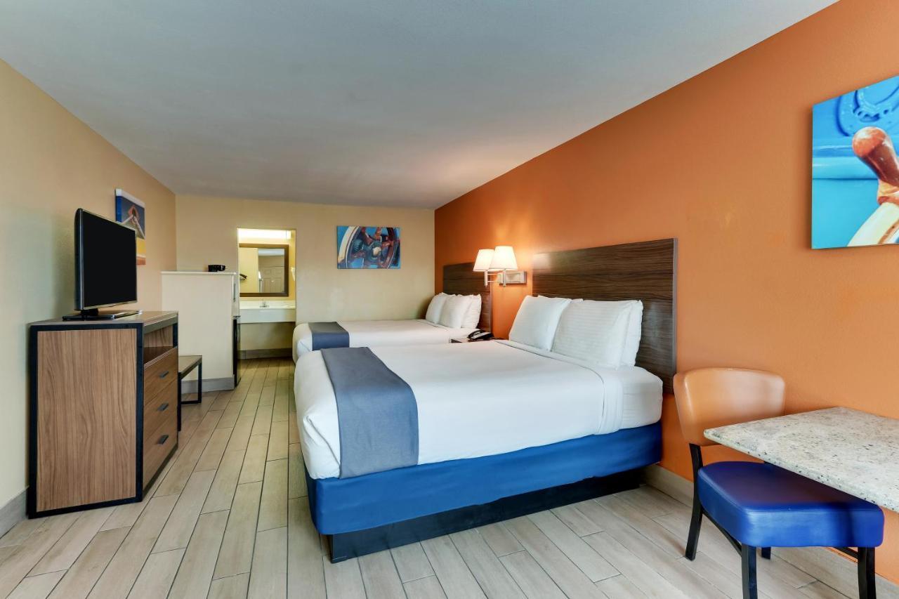 Motel Captains Quarters
