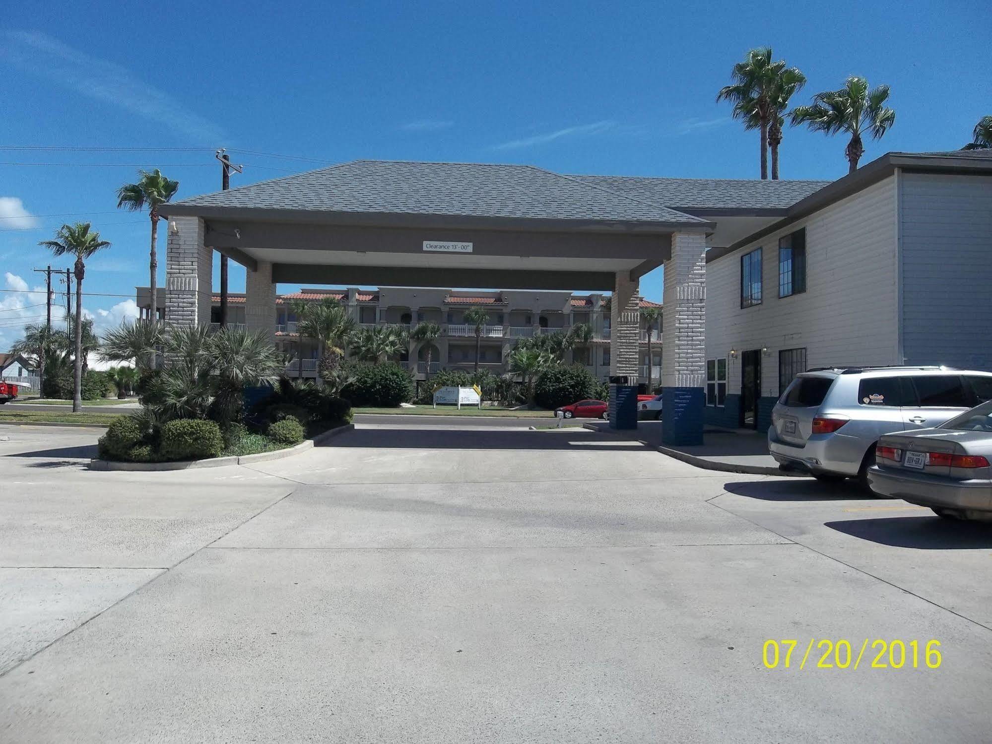 Captains Quarters 2*
